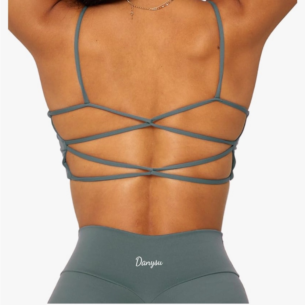 Danysu Strappy Sports Bra